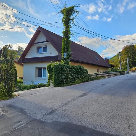 Apartman Tajov Pre 5-6 Osob, Privatne Parkovanie A Terasa Exterior foto