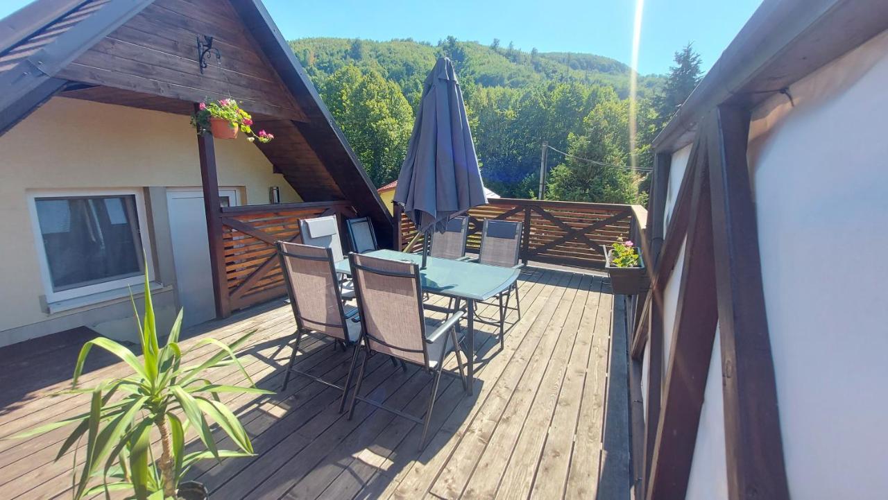Apartman Tajov Pre 5-6 Osob, Privatne Parkovanie A Terasa Exterior foto